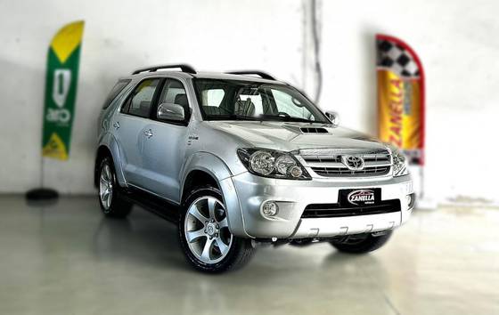 TOYOTA HILUX SW4 3.0 SRV 4X4 16V TURBO INTERCOOLER DIESEL 4P AUTOMÁTICO